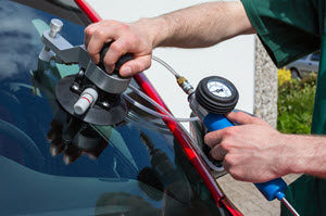 professional auto glass repair services