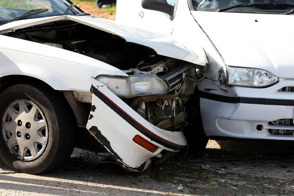 car collision depicting windshield chip repair