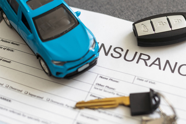 car insurance and windshield replacement