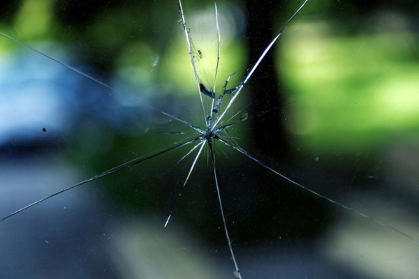 crack on a windshield